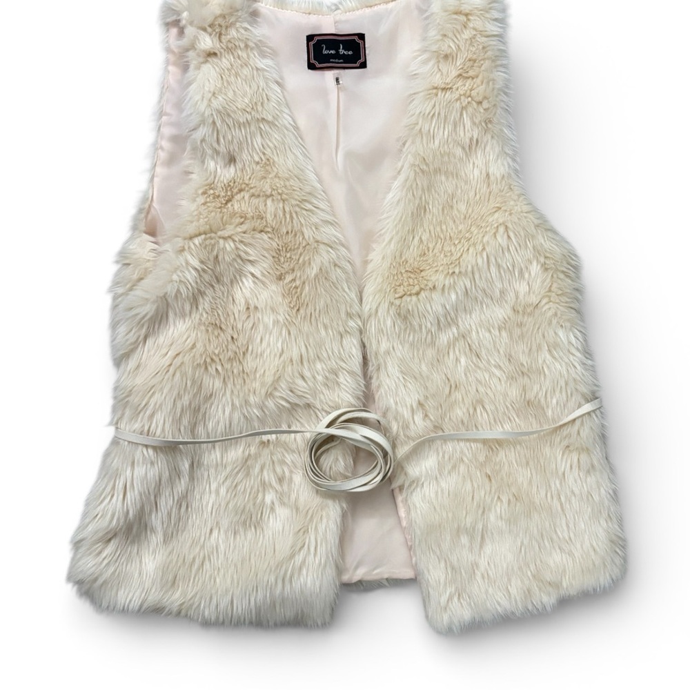 Love Tree Ivory Faux Fur Vest